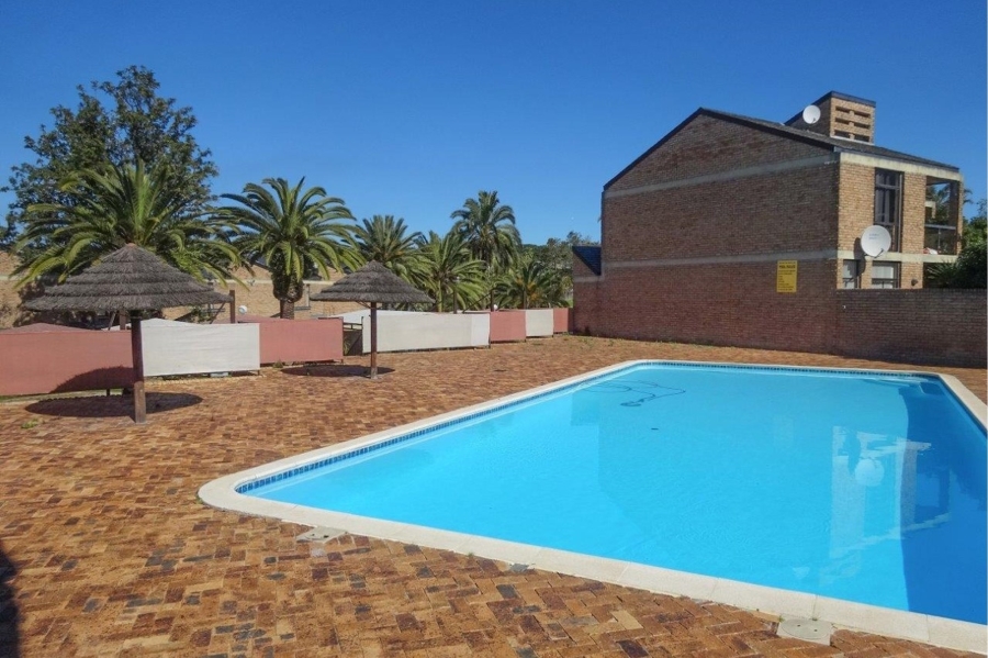 To Let 2 Bedroom Property for Rent in Sonstraal Western Cape